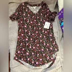LuLaRoe Pink and Red Floral Short Sleeve Tee